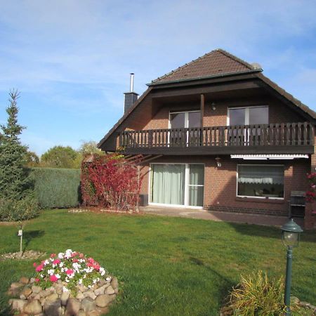 Ferienhaus Mit 2 Fewo In Mecklenburg Apartamento Wesenberg Exterior foto