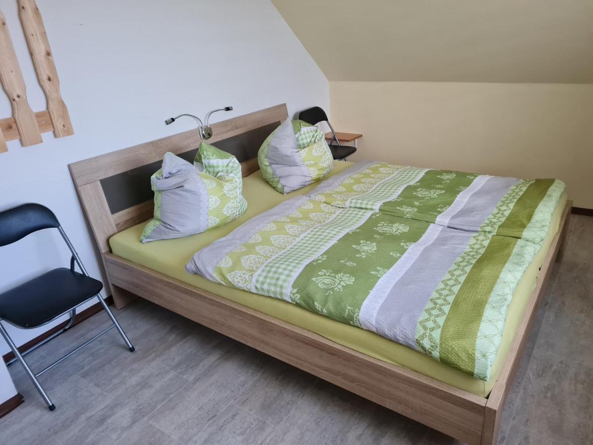 Ferienhaus Mit 2 Fewo In Mecklenburg Apartamento Wesenberg Exterior foto