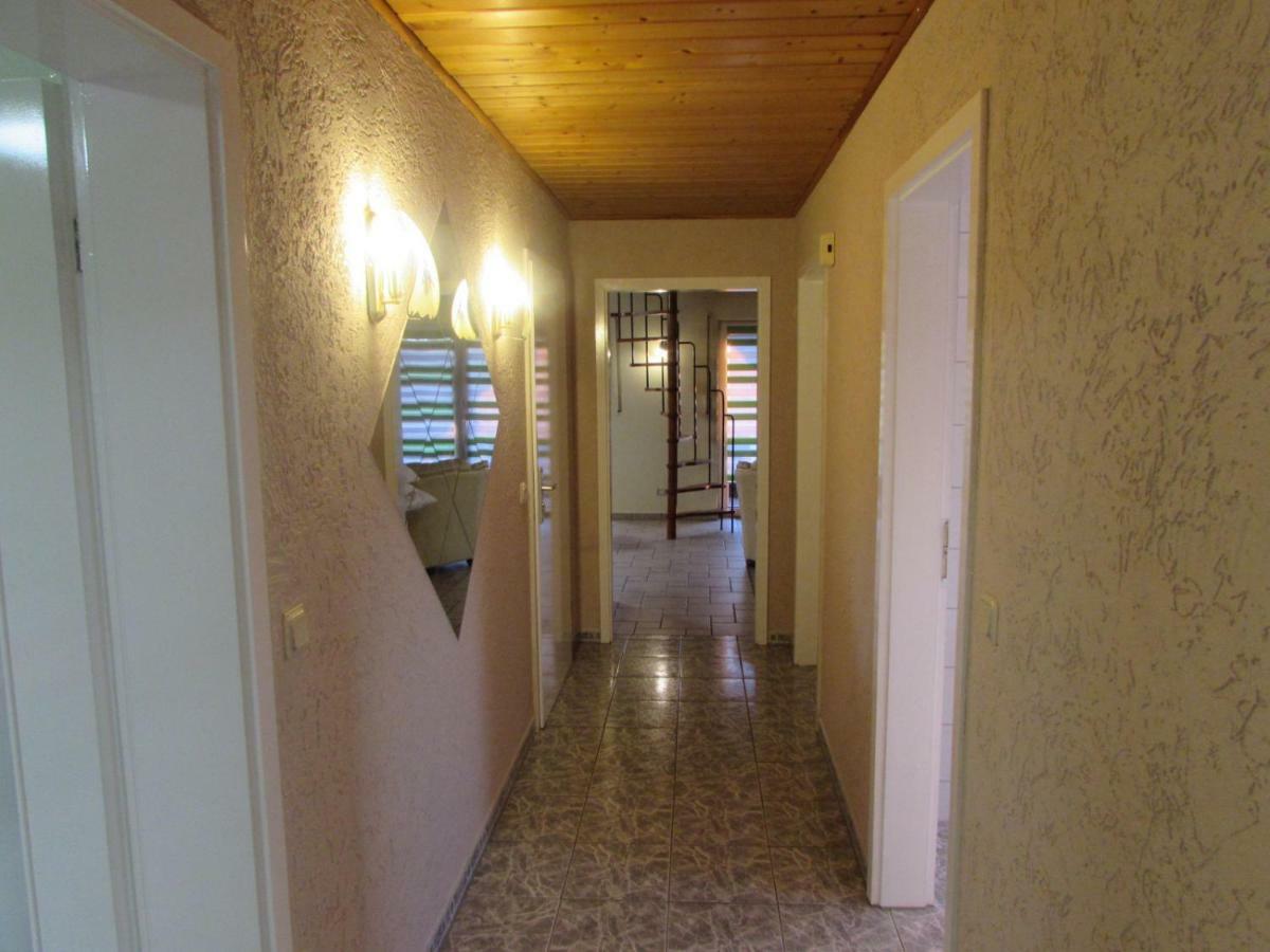 Ferienhaus Mit 2 Fewo In Mecklenburg Apartamento Wesenberg Exterior foto